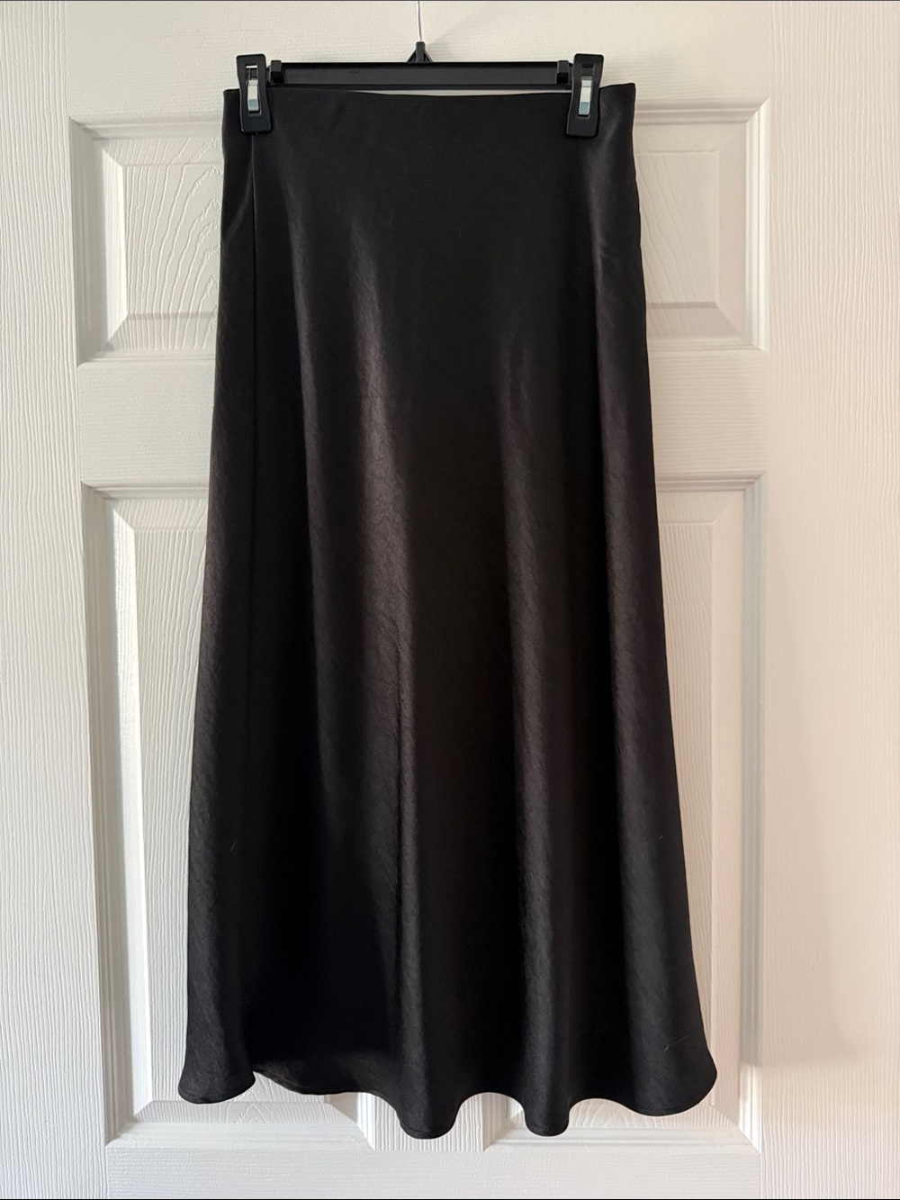 New Karen Kane Black Satin-Like Maxi Skirt